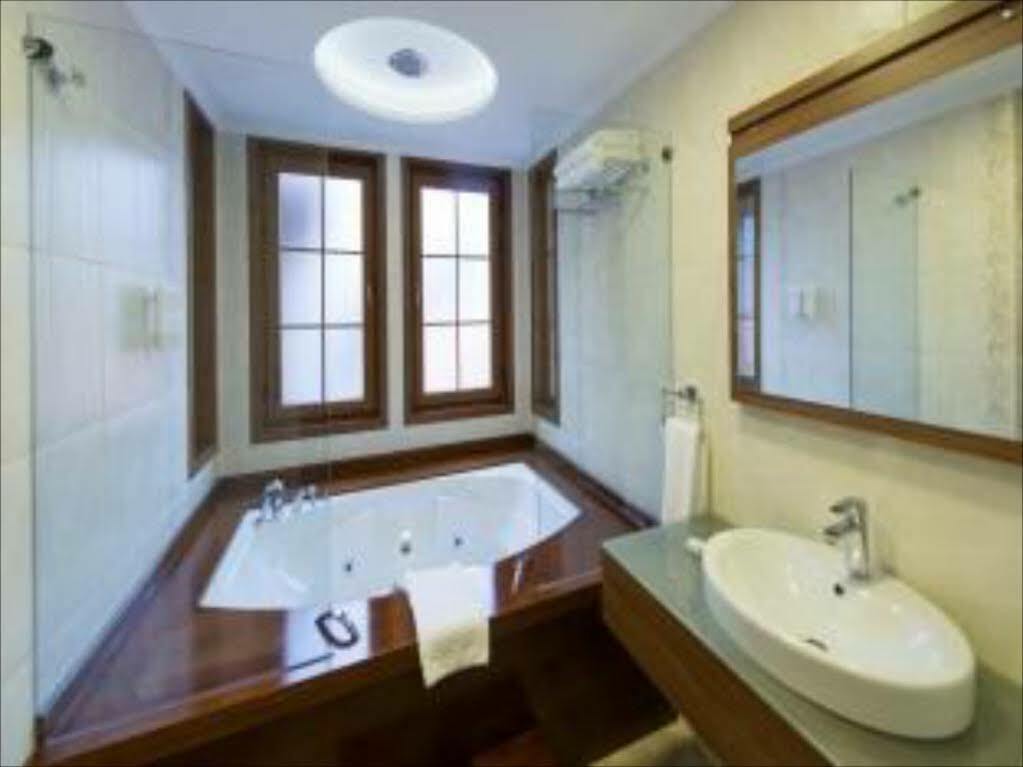 Cesmeli Konak Hotel Silivri Extérieur photo